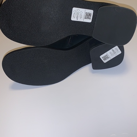 🆕 ASOS Black Chunky Ankle Booties - Women’s Size 8 - Picture 6 of 7